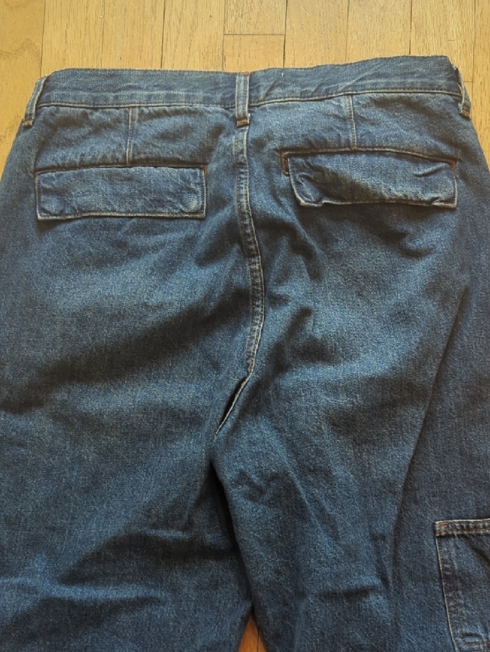 Denim Forum Aritzia Women's Dark Blue Cargo Jeans with Utility Pockets - Picture 5 of 7